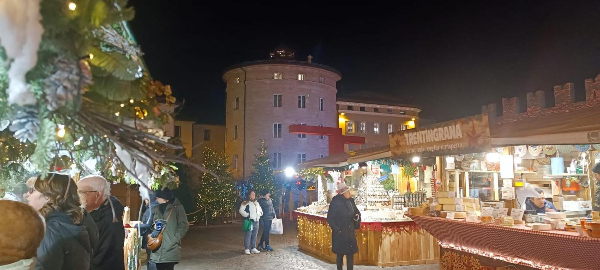 Готель Torrione Тренто Екстер'єр фото